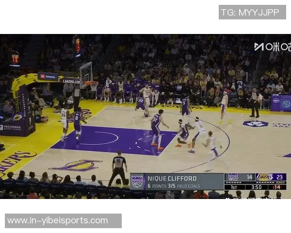 湖人强势统治篮板战场前场篮板狂揽24个总数领先对手17个